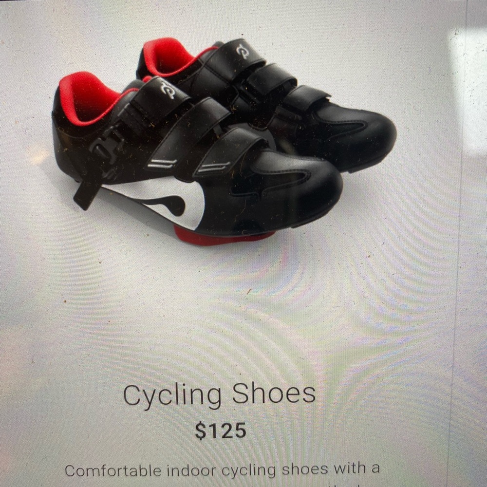 Size 38 peloton spin shoes